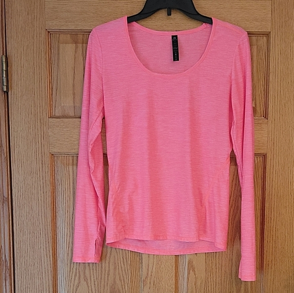 90 Degree By Reflex Athletic Top - Picture 3 of 4